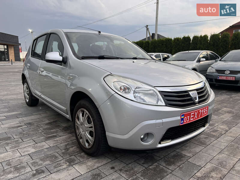 Dacia Sandero 2009