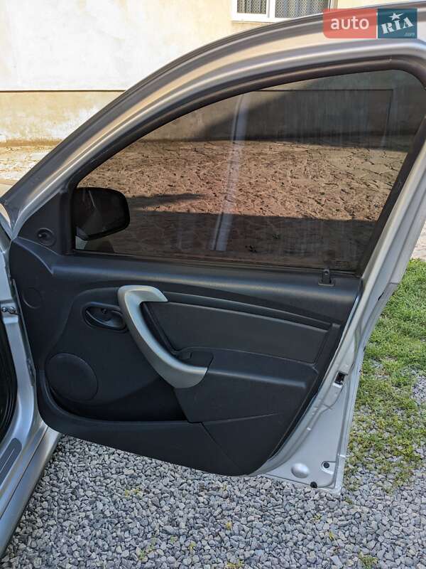 Хетчбек Dacia Sandero 2010 в Бучачі