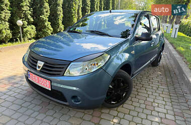 Хетчбек Dacia Sandero 2009 в Луцьку