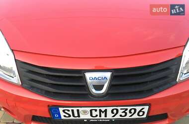Хетчбек Dacia Sandero 2009 в 