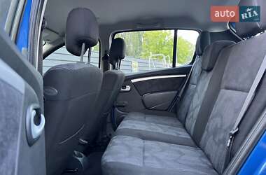 Хэтчбек Dacia Sandero 2009 в 