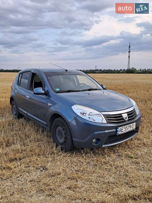 Dacia Sandero 2009