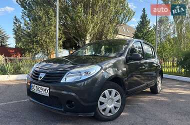 Хэтчбек Dacia Sandero 2009 в Александрие
