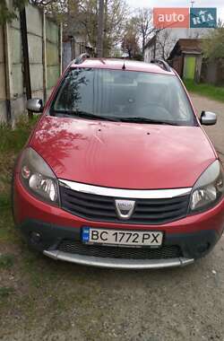 Хэтчбек Dacia Sandero 2010 в Львове