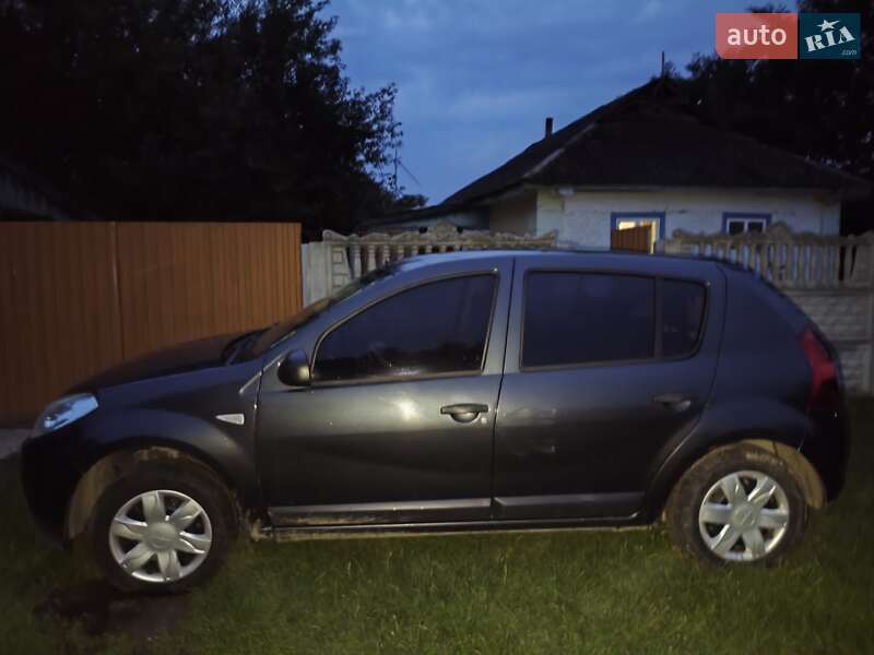 Хетчбек Dacia Sandero 2009 в Вінниці