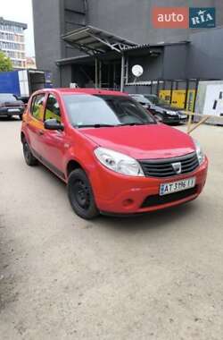 Хетчбек Dacia Sandero 2009 в Івано-Франківську
