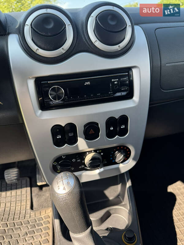 Хетчбек Dacia Sandero 2008 в Володимирі