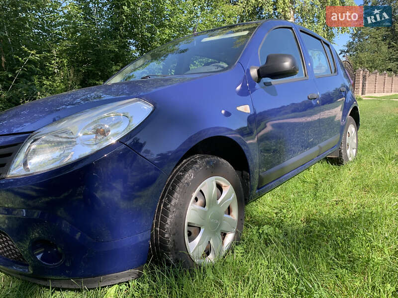Dacia Sandero 2009