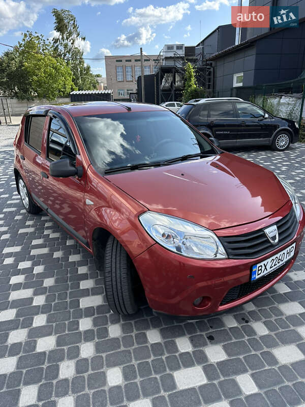 Хэтчбек Dacia Sandero 2009 в Хмельницком
