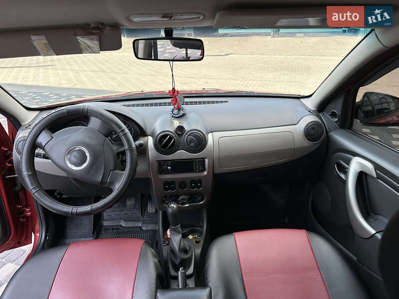 Хэтчбек Dacia Sandero 2009 в Хмельницком