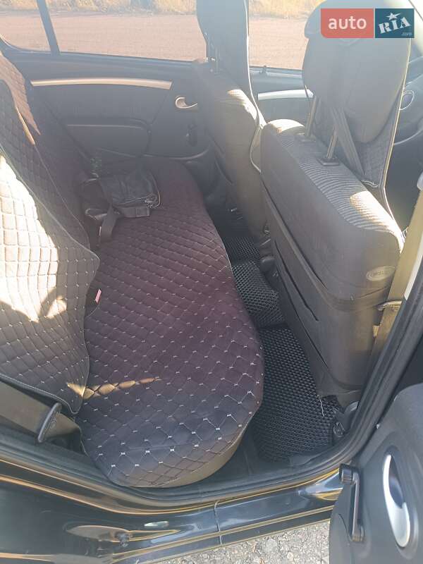 Хетчбек Dacia Sandero 2009 в Одесі