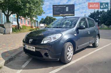 Хетчбек Dacia Sandero 2009 в Борисполі