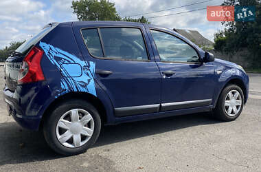Хэтчбек Dacia Sandero 2009 в Борисполе