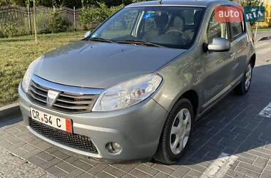 Хетчбек Dacia Sandero 2009 в Івано-Франківську