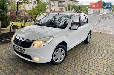 Хетчбек Dacia Sandero 2012 в Мукачевому