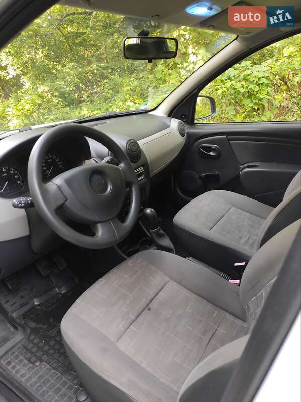 Хетчбек Dacia Sandero 2009 в Сокалі