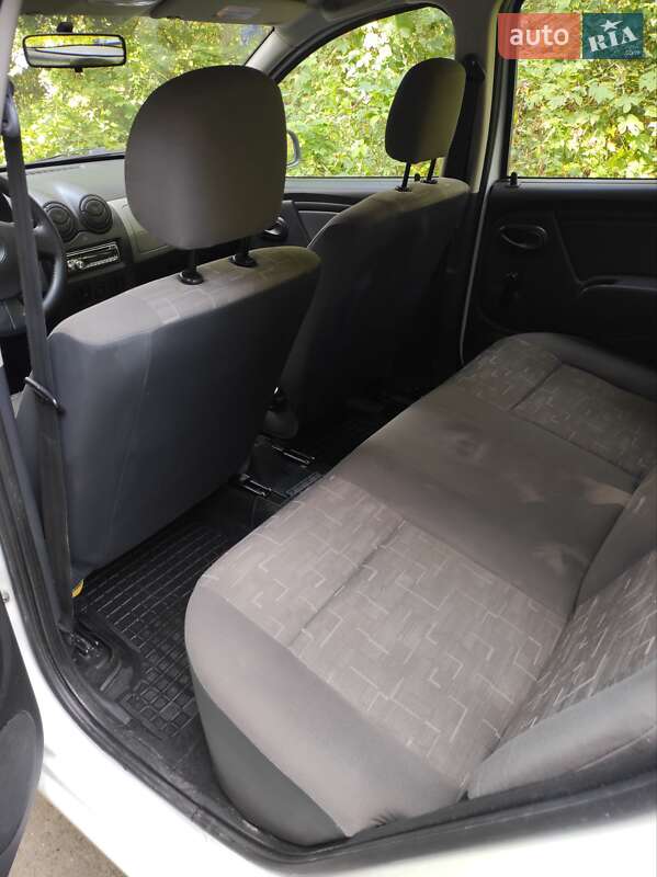 Хетчбек Dacia Sandero 2009 в Сокалі