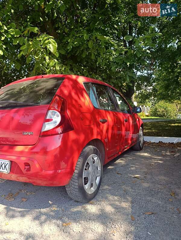 Хетчбек Dacia Sandero 2008 в Вінниці