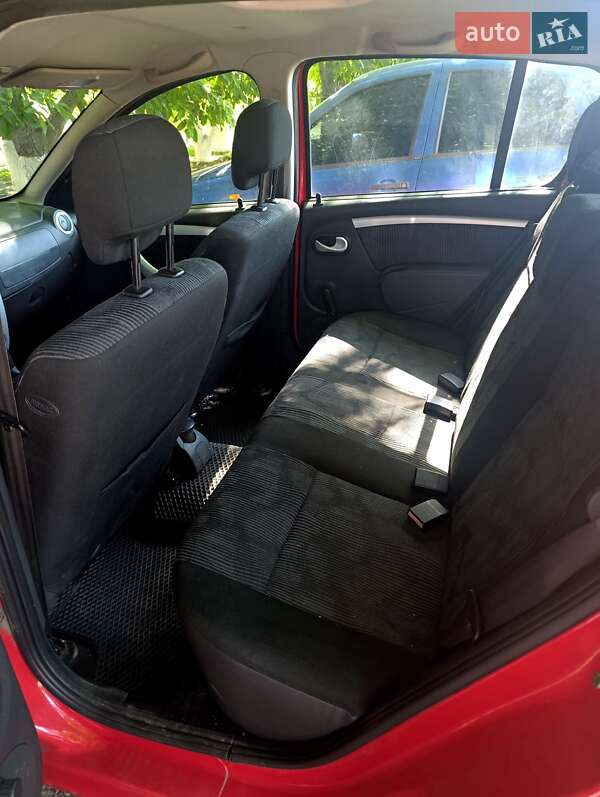 Хетчбек Dacia Sandero 2008 в Вінниці