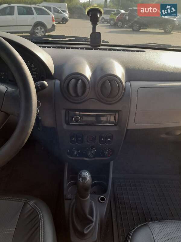 Хетчбек Dacia Sandero 2009 в Львові