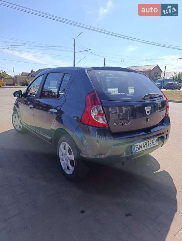 Хетчбек Dacia Sandero 2009 в Сумах