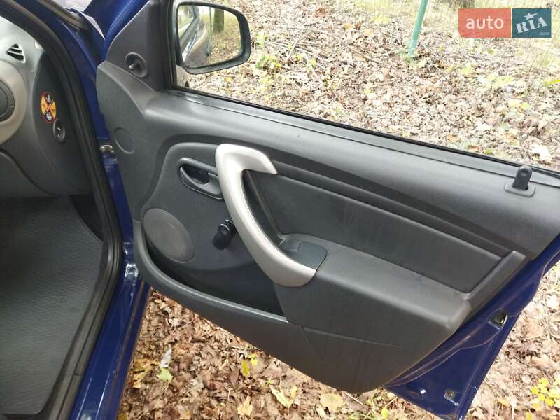 Хэтчбек Dacia Sandero 2009 в Ивано-Франковске