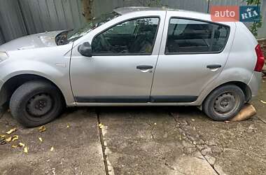 Хэтчбек Dacia Sandero 2010 в Тернополе