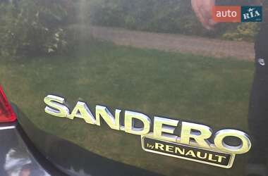 Хэтчбек Dacia Sandero 2008 в 