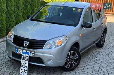 Хетчбек Dacia Sandero 2011 в Самборі