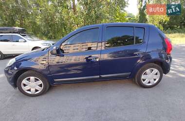 Хетчбек Dacia Sandero 2010 в Дніпрі