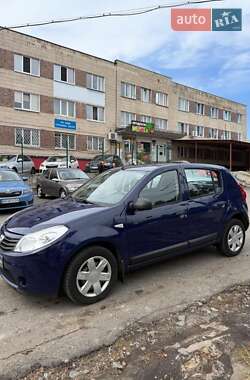 Хэтчбек Dacia Sandero 2009 в Сумах