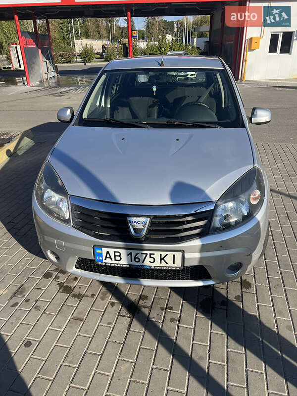 Dacia Sandero 2010