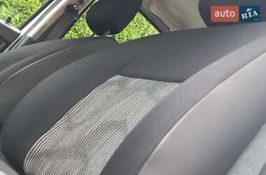 Хэтчбек Dacia Sandero 2009 в 