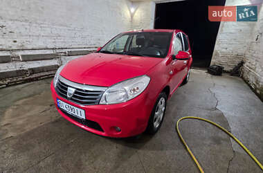 Хетчбек Dacia Sandero 2009 в Лебедині