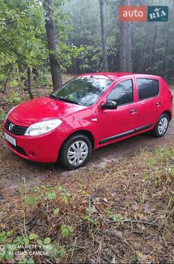 Хэтчбек Dacia Sandero 2012 в Славуте
