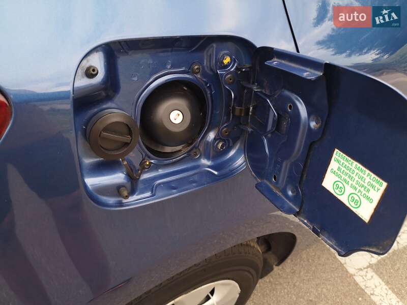 Хэтчбек Dacia Sandero 2013 в Киеве фото 18 Хэтчбек Dacia Sandero 2013 в Киеве