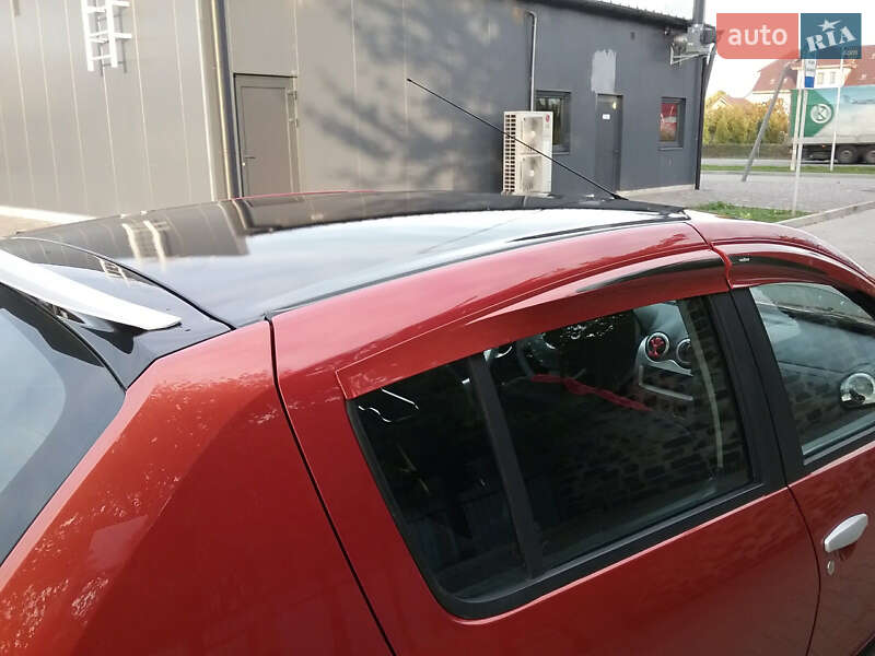 Хэтчбек Dacia Sandero 2009 в Ужгороде