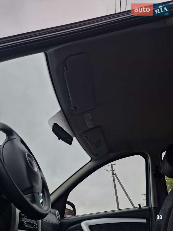 Внедорожник / Кроссовер Dacia Sandero 2009 в Полтаве