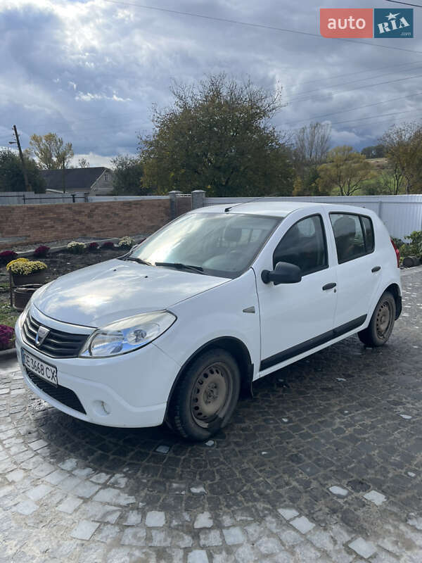 Хетчбек Dacia Sandero 2009 в Кіцмані