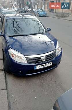 Хэтчбек Dacia Sandero 2009 в 