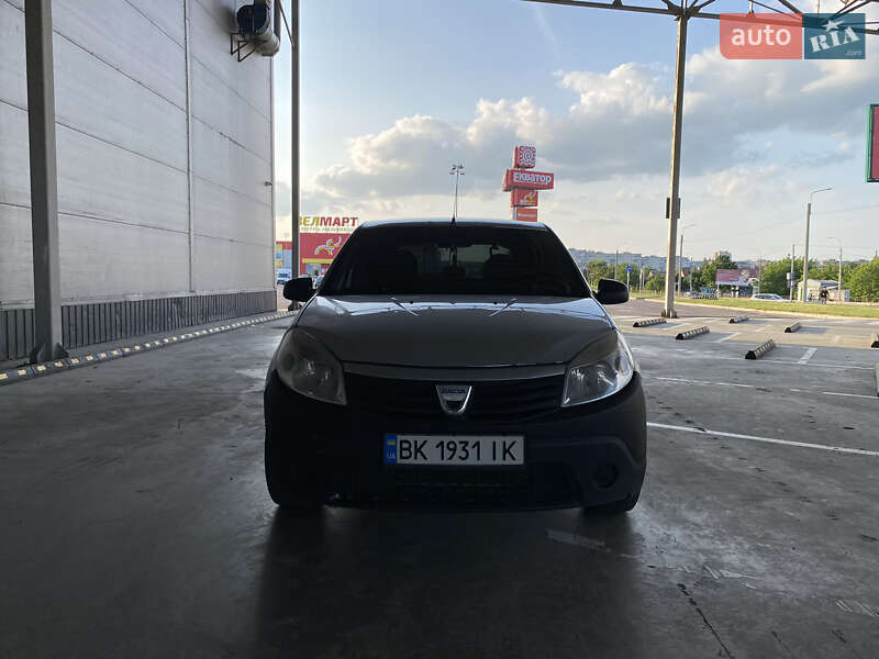 Хэтчбек Dacia Sandero 2010 в Ровно фото 13 Хэтчбек Dacia Sandero 2010 в Ровно