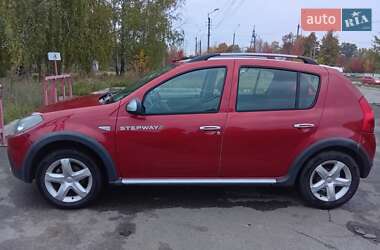 Хэтчбек Dacia Sandero 2011 в Чернигове