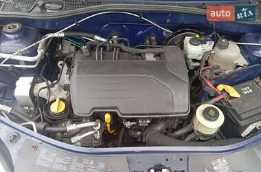 Хэтчбек Dacia Sandero 2009 в 