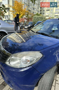 Хэтчбек Dacia Sandero 2009 в Львове