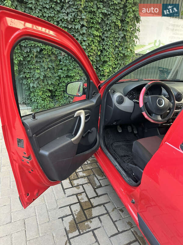 Хетчбек Dacia Sandero 2009 в Хмельницькому