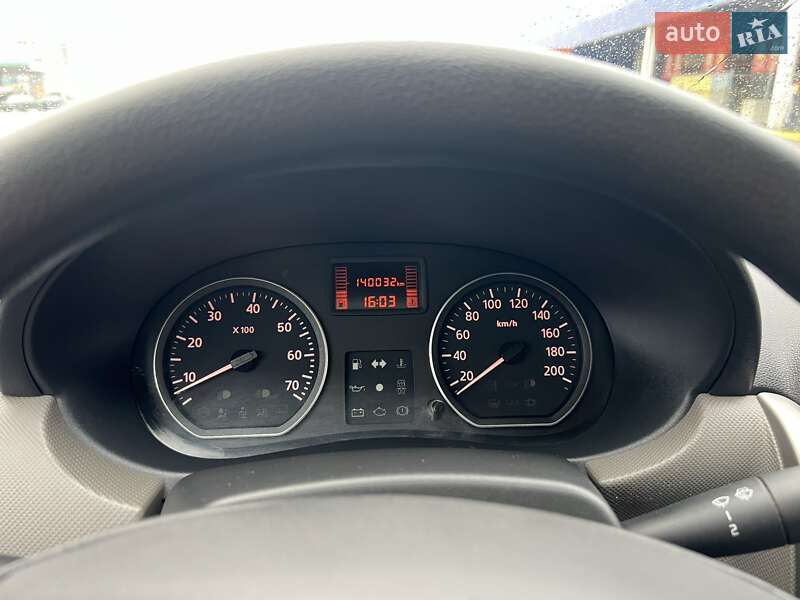Хетчбек Dacia Sandero 2009 в Сумах фото 10 Хетчбек Dacia Sandero 2009 в Сумах