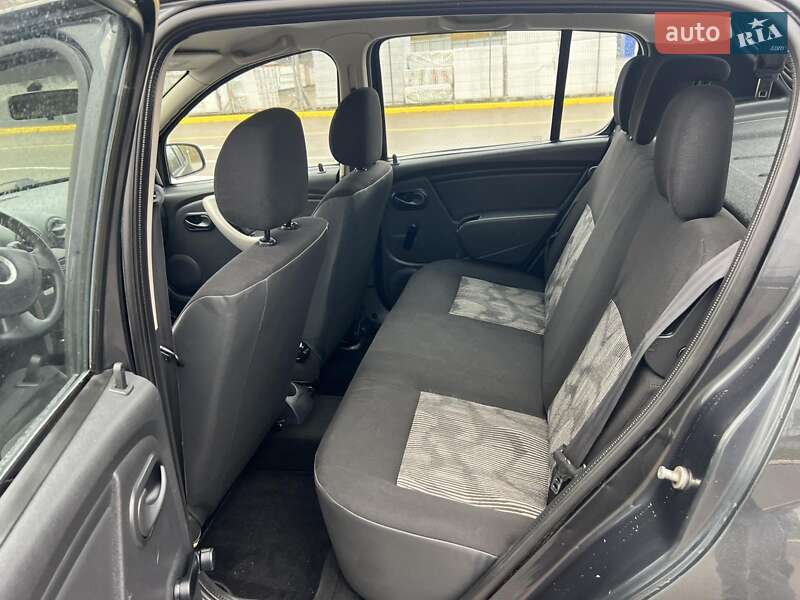 Хетчбек Dacia Sandero 2009 в Сумах фото 17 Хетчбек Dacia Sandero 2009 в Сумах