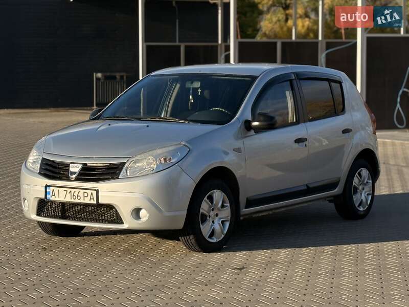 Хэтчбек Dacia Sandero 2009 в Кагарлыке фото Хэтчбек Dacia Sandero 2009 в Кагарлыке