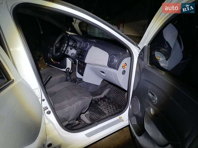 Хэтчбек Dacia Sandero 2013 в Вознесенске фото 7 Хэтчбек Dacia Sandero 2013 в Вознесенске
