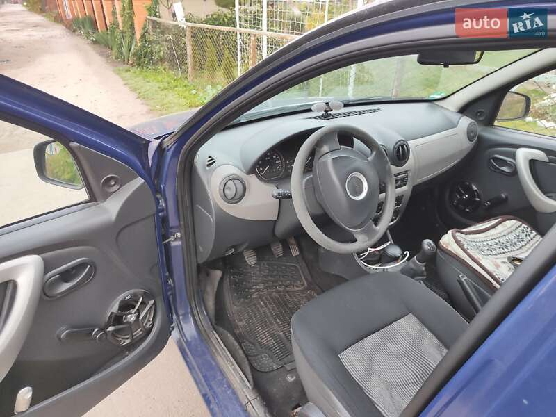 Хэтчбек Dacia Sandero 2009 в Луцке фото 3 Хэтчбек Dacia Sandero 2009 в Луцке